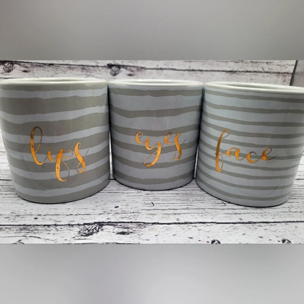 EUC Striped Makeup Organizer Set